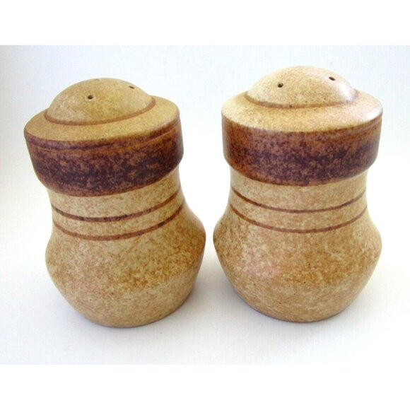 Vintage Treasure Craft Salt And Pepper Shakers -Clay Pottery/Ceramic Made In USA - Picture 2 of 10